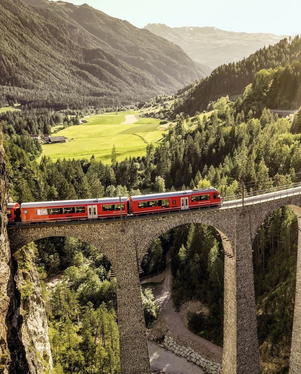 Tops of Switzerland with Jungfraujoch and Mount Titlis 5 Days Tour Package